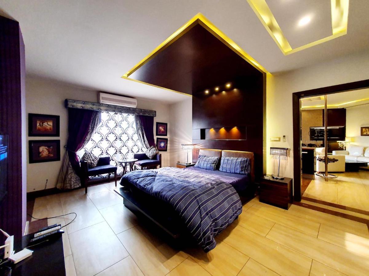 Luxurious Boutique One Bed Apartment In Bahria Town Rawalpindi Bagian luar foto