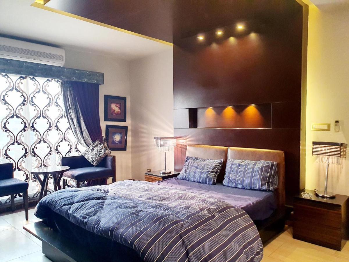 Luxurious Boutique One Bed Apartment In Bahria Town Rawalpindi Bagian luar foto