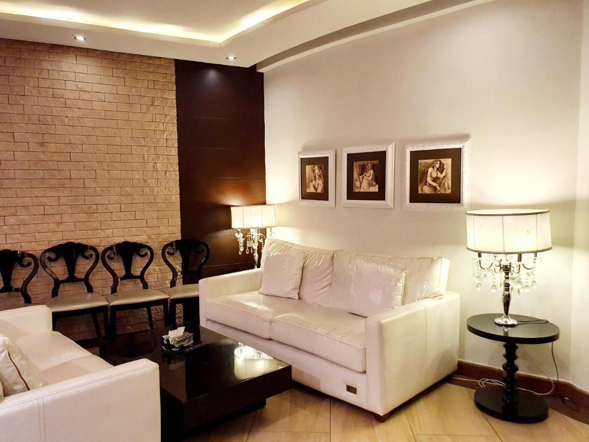 Luxurious Boutique One Bed Apartment In Bahria Town Rawalpindi Bagian luar foto